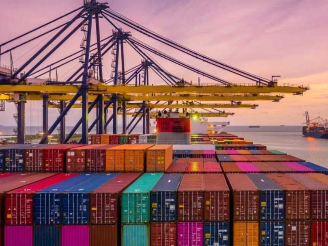 موانئ البحر الأحمر السعودية.. بوابة بديلة لإمدادات الخليج